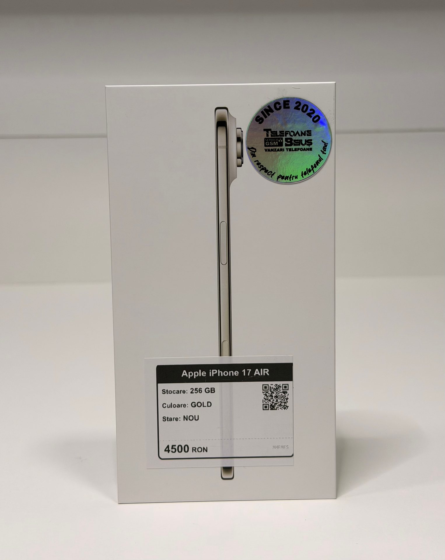 Apple iPhone 17 AIR - Gold, 256 GB, Nou Sigilat - 1