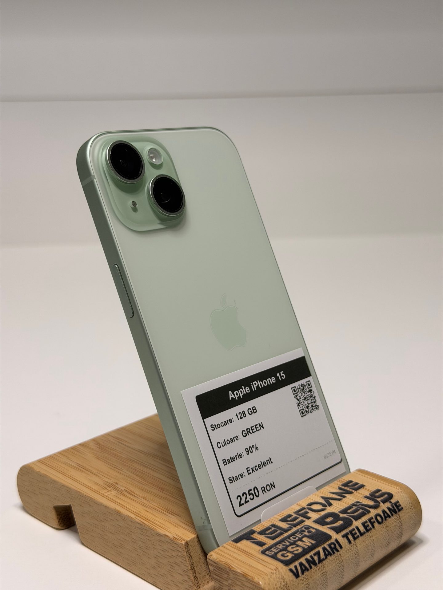 Apple iPhone 15 - Green, 128 GB, Excelent - 2