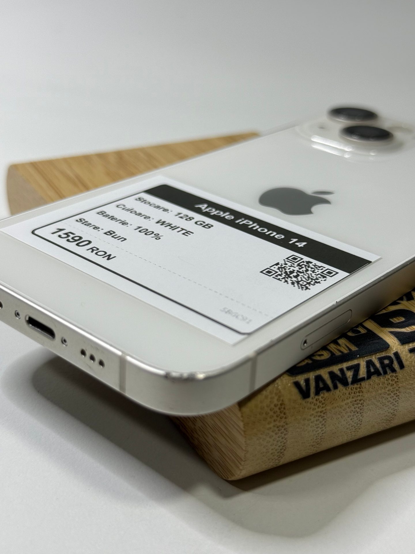 Apple iPhone 14 - White, 128 GB, Bun - 4