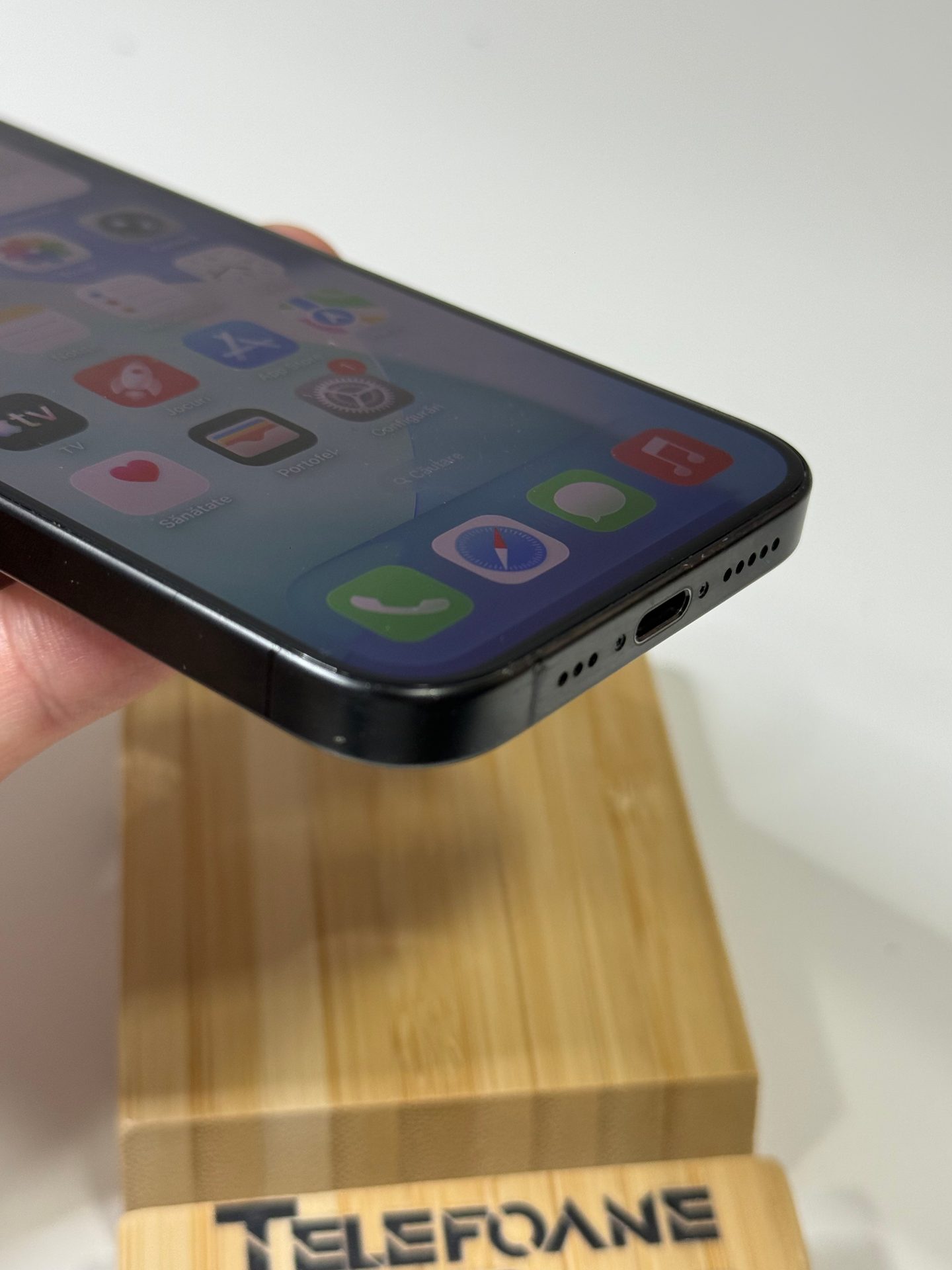 Apple iPhone 15 Pro - Black, 128 GB, Bun - 5