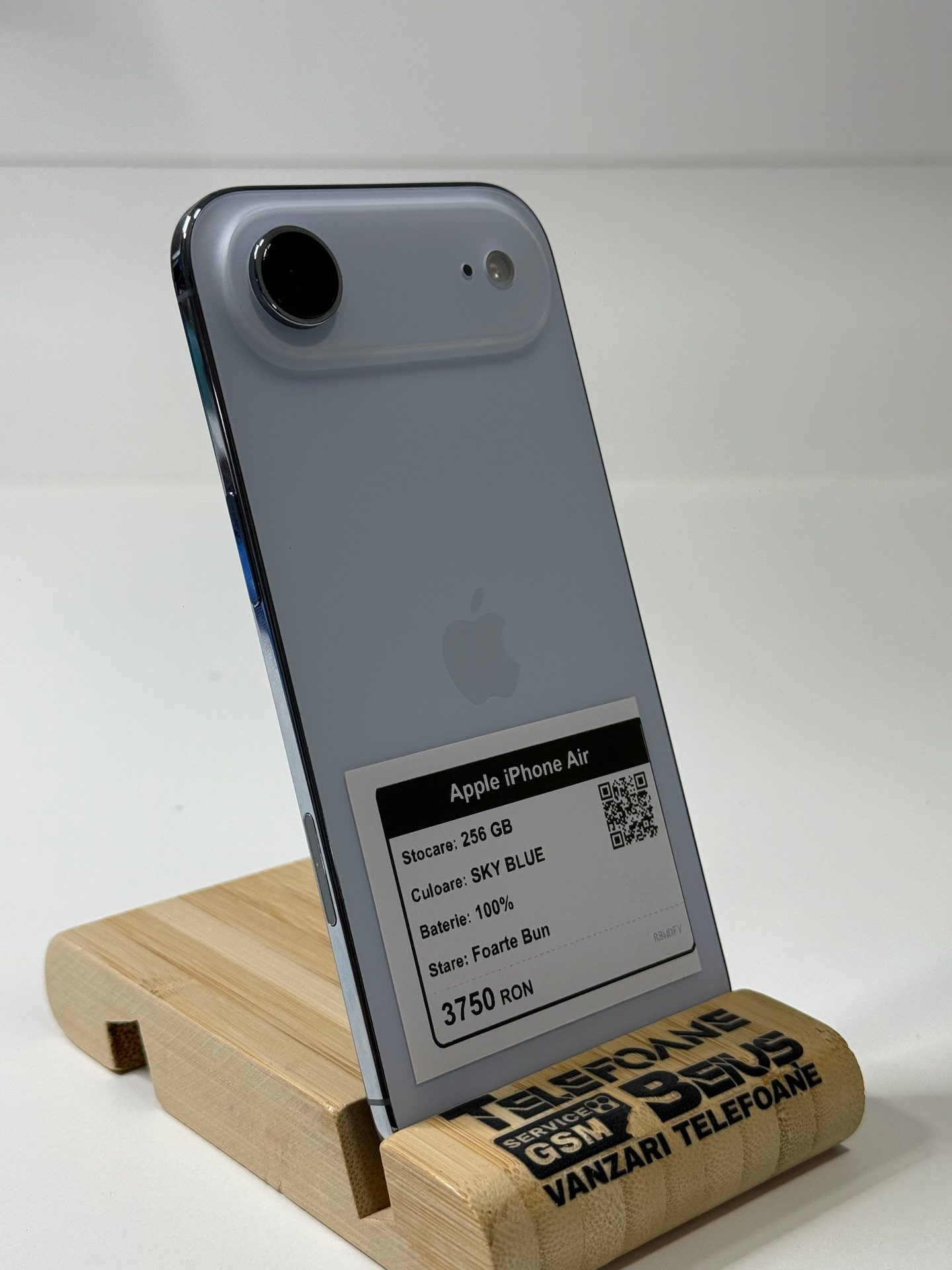 Apple iPhone Air - Sky Blue, 256 GB, Foarte Bun - 2