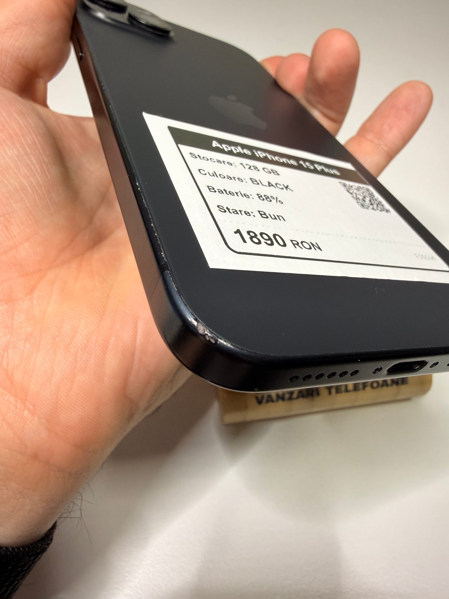 Apple iPhone 15 Plus - Black, 128 GB, Bun - 4