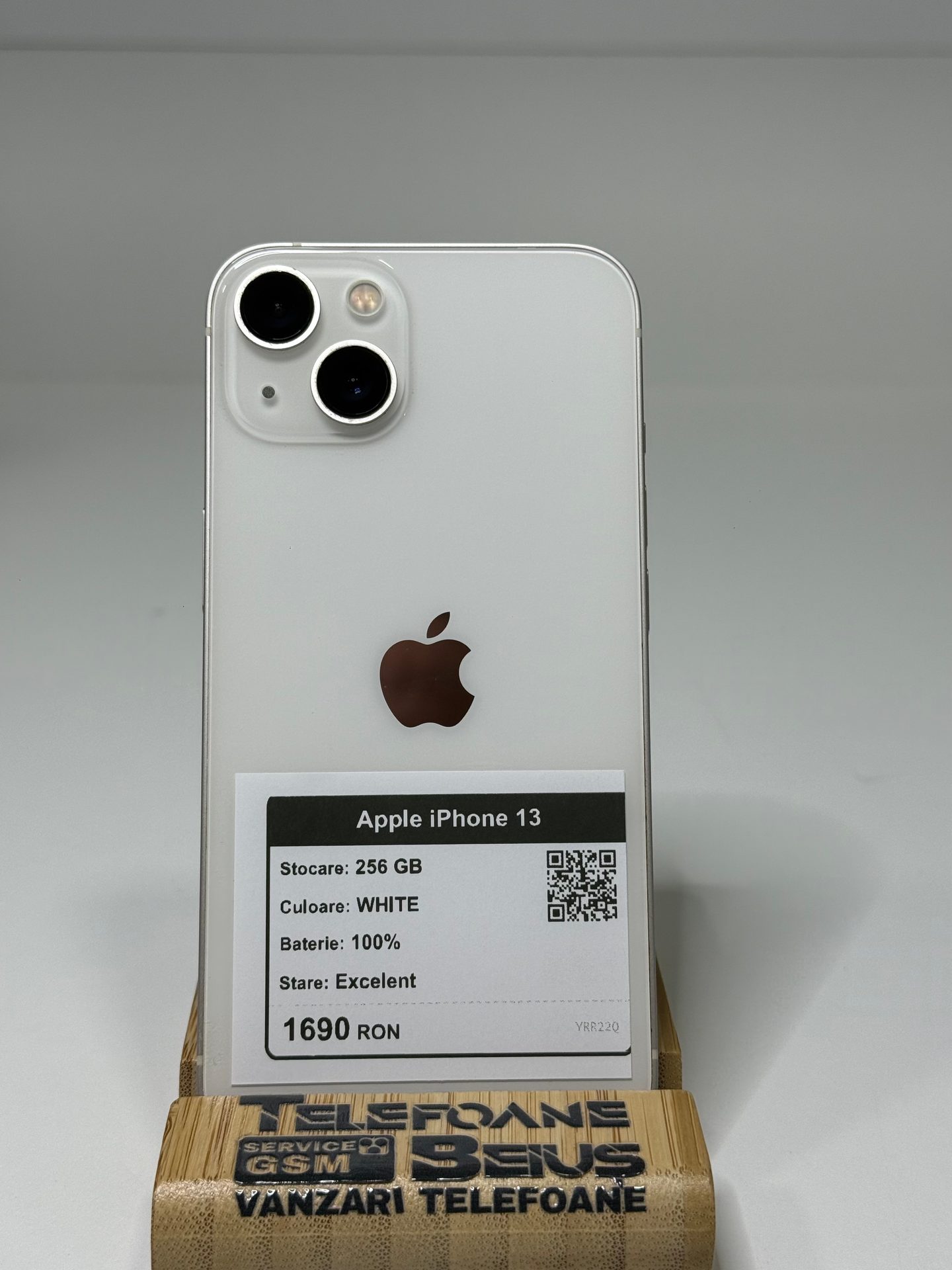Apple iPhone 13 - White, 256 GB, Excelent - 3