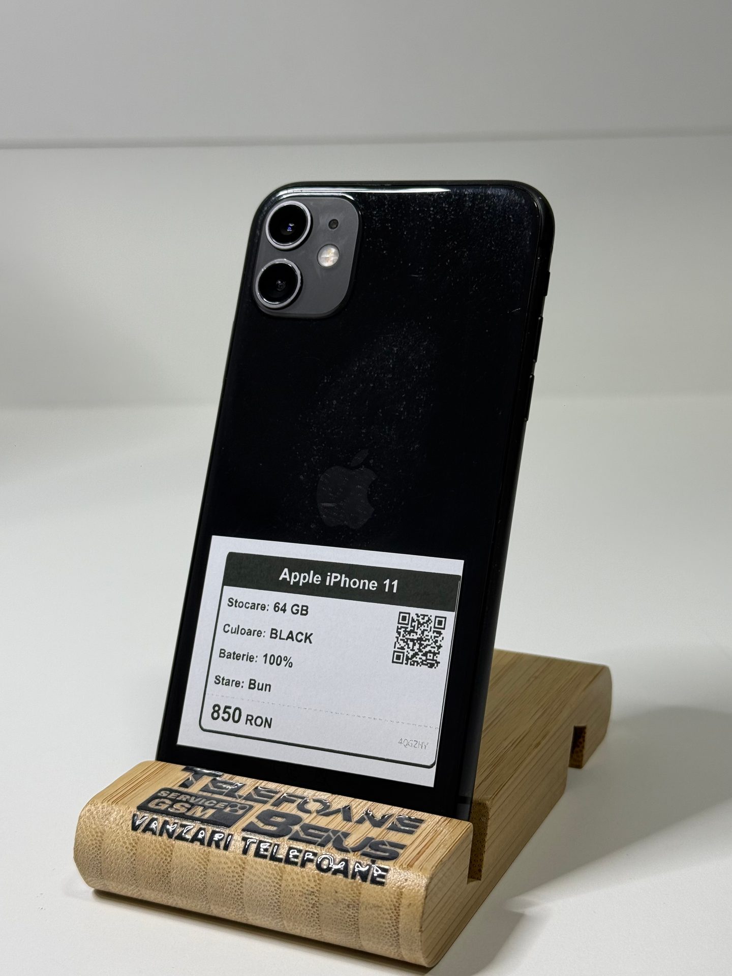 Apple iPhone 11 - Black, 64 GB, Bun - 1