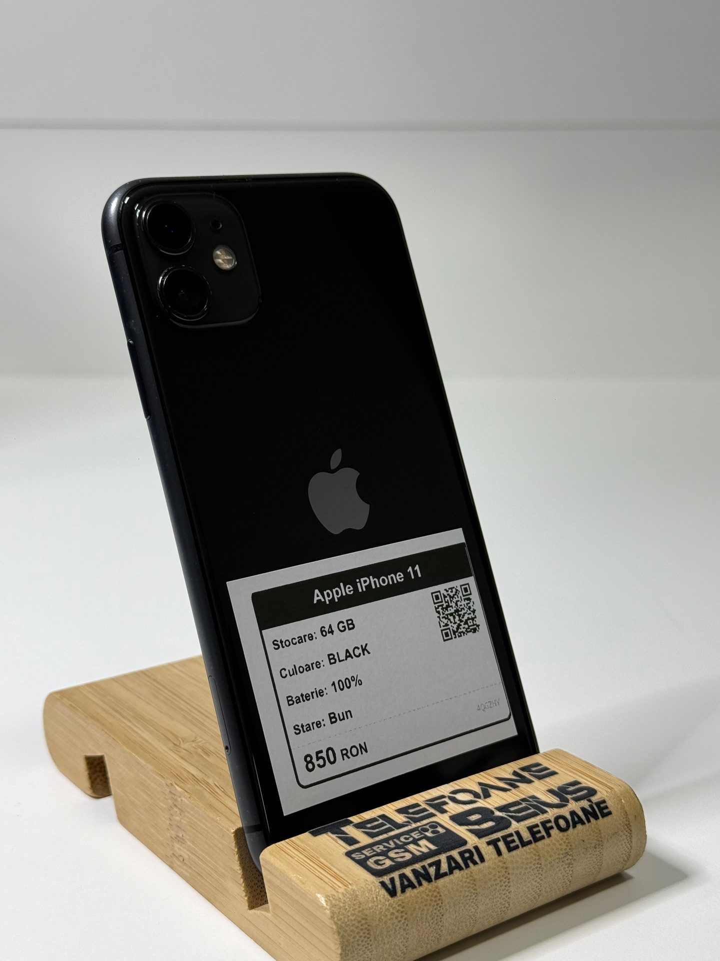 Apple iPhone 11 - Black, 64 GB, Bun - 2