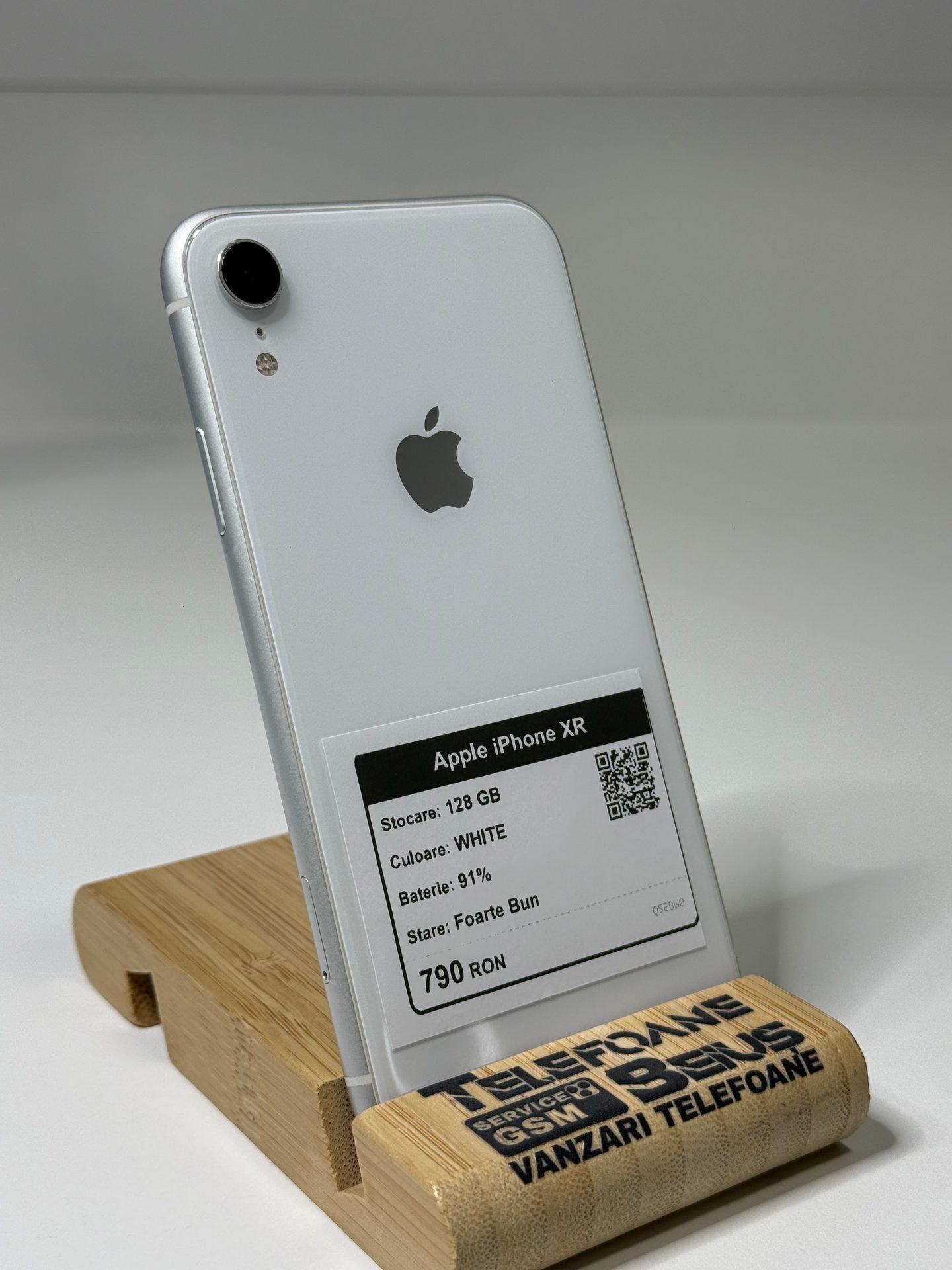 Apple iPhone XR - White, 128 GB, Foarte Bun - 2