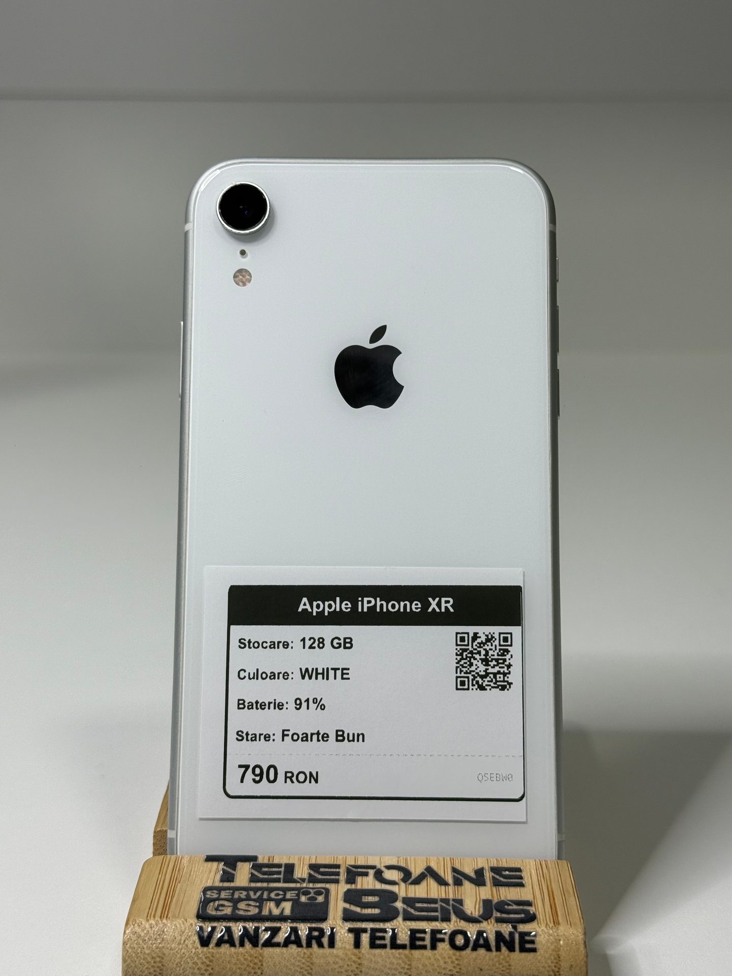 Apple iPhone XR - White, 128 GB, Foarte Bun - 3