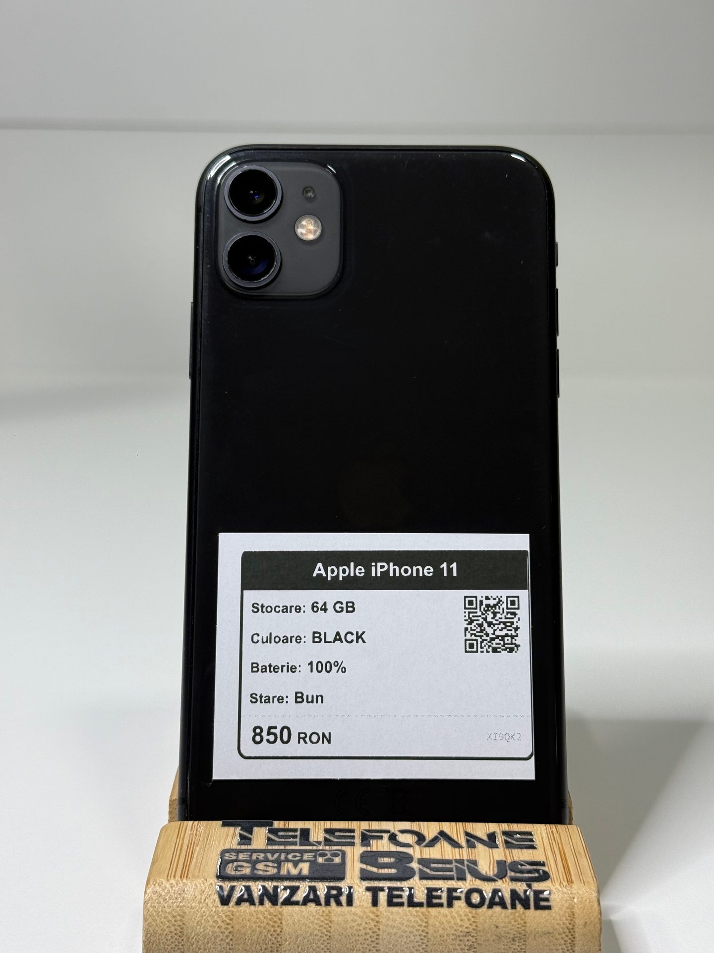 Apple iPhone 11 - Black, 64 GB, Bun - 3