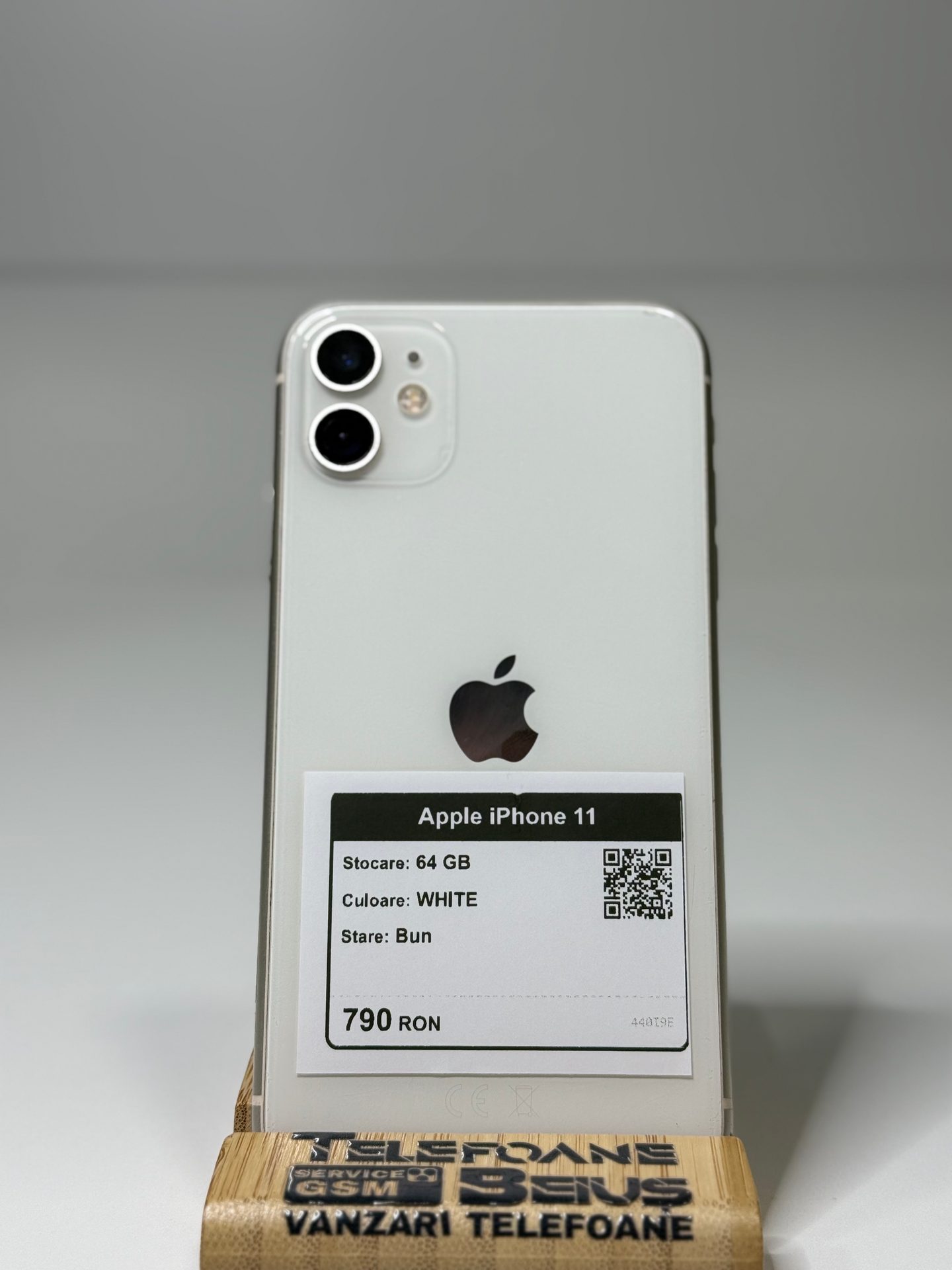 Apple iPhone 11 - White, 64 GB, Bun - 3