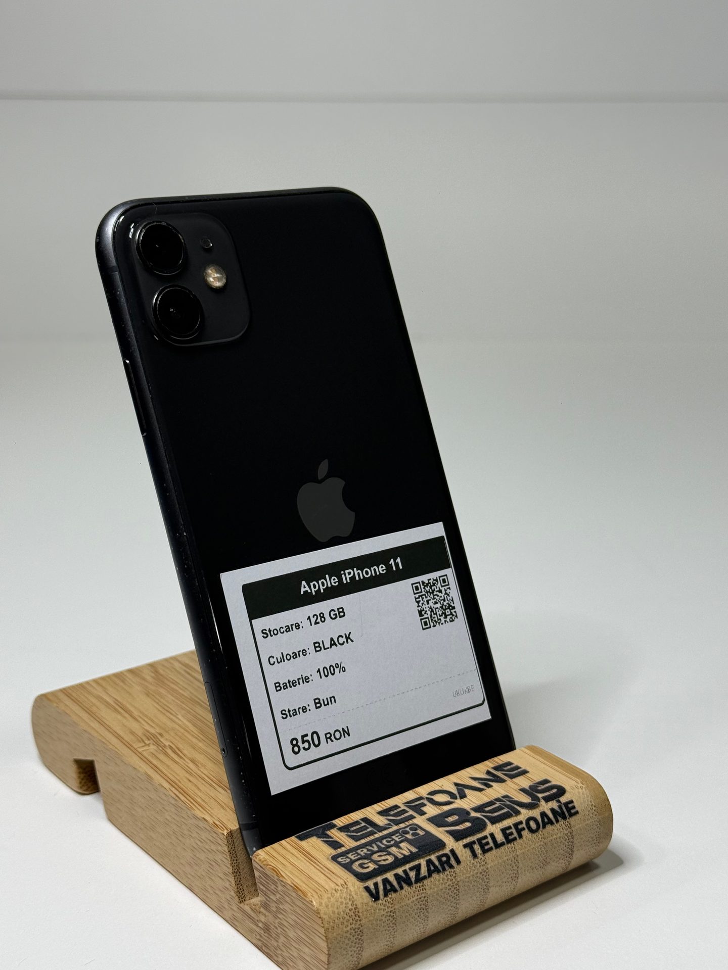 Apple iPhone 11 - Black, 128 GB, Bun - 2