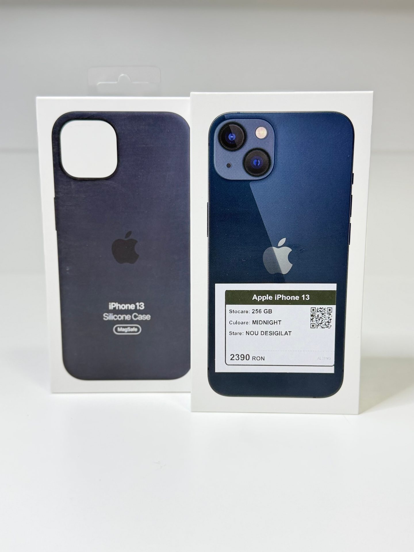 Apple iPhone 13