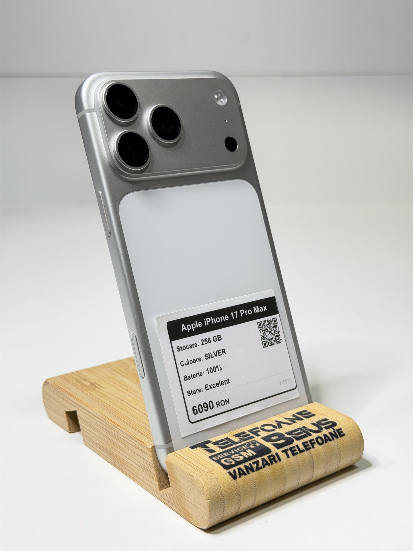 Apple iPhone 17 Pro Max - Silver, 256 GB, Excelent - 3