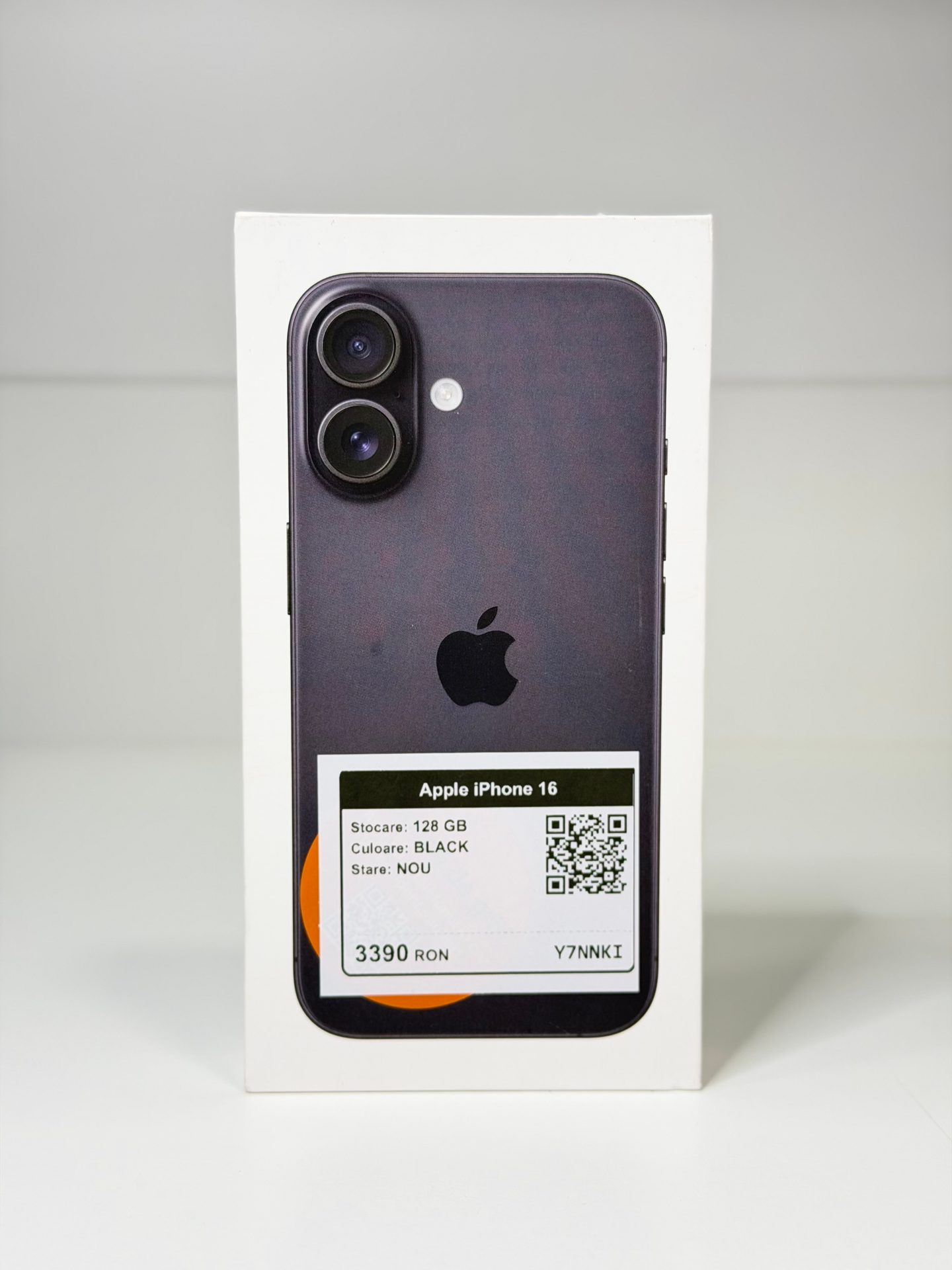 Apple iPhone 16
