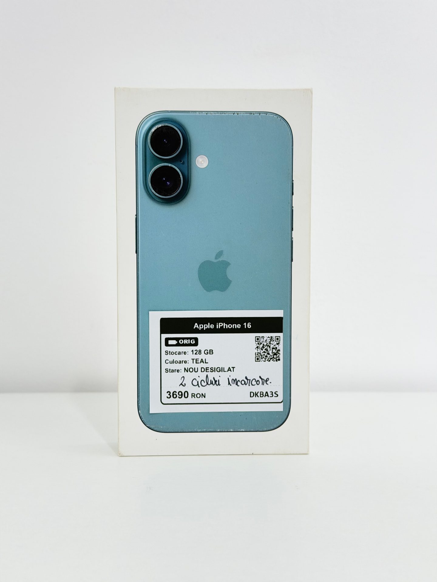 Apple iPhone 16