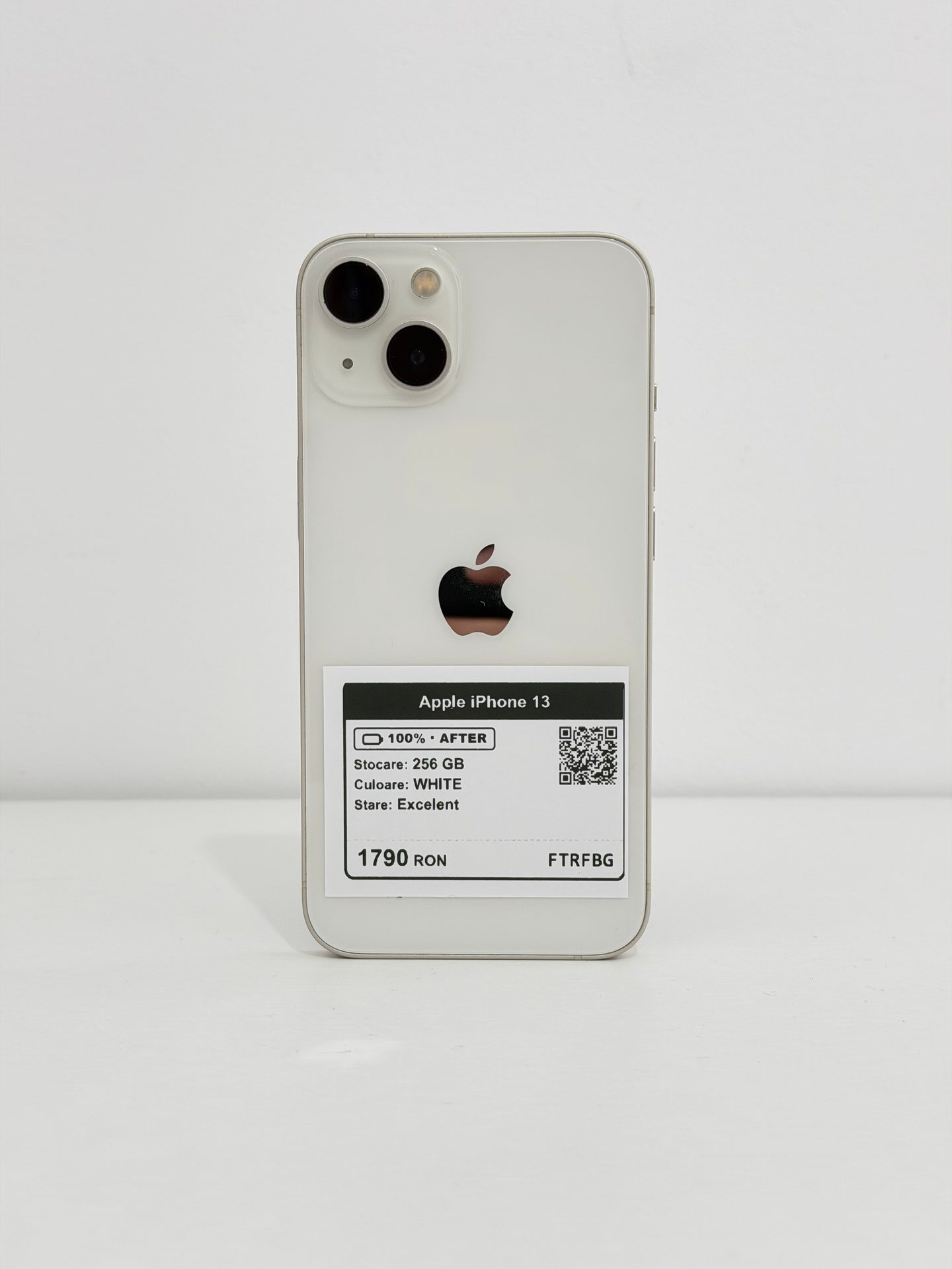 Apple iPhone 13 - White, 256 GB, Excelent - 4