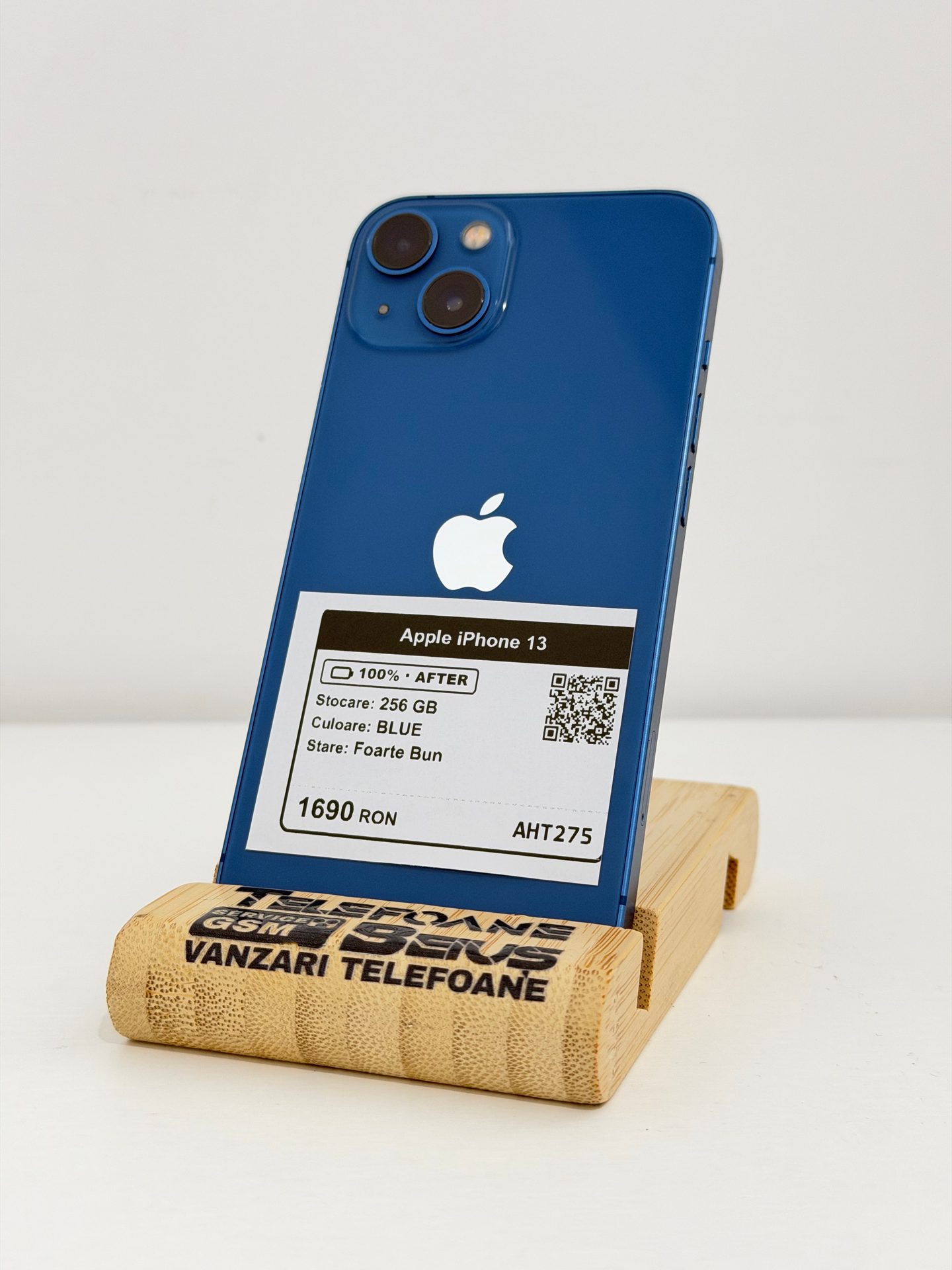 Apple iPhone 13