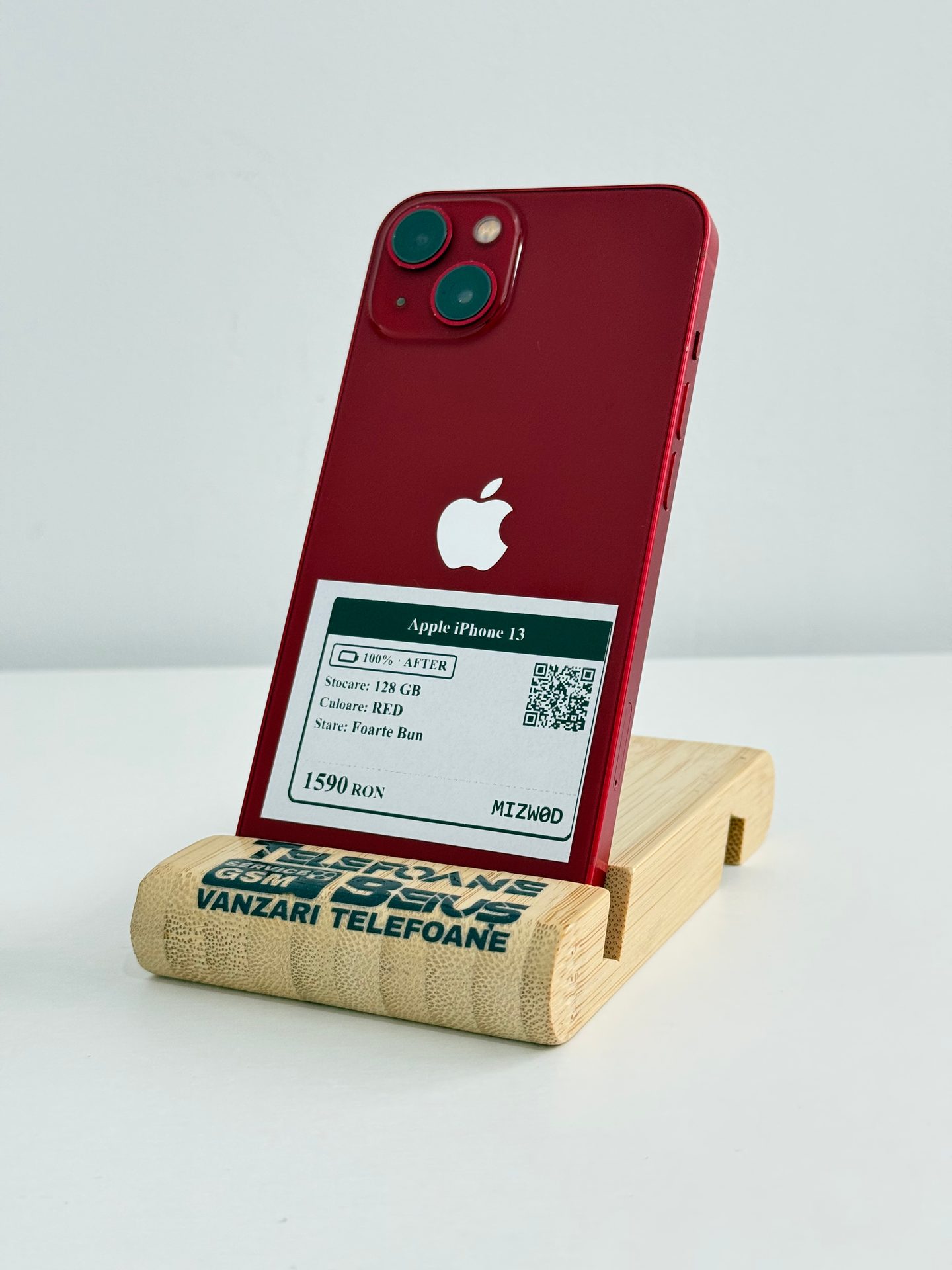 Apple iPhone 13
