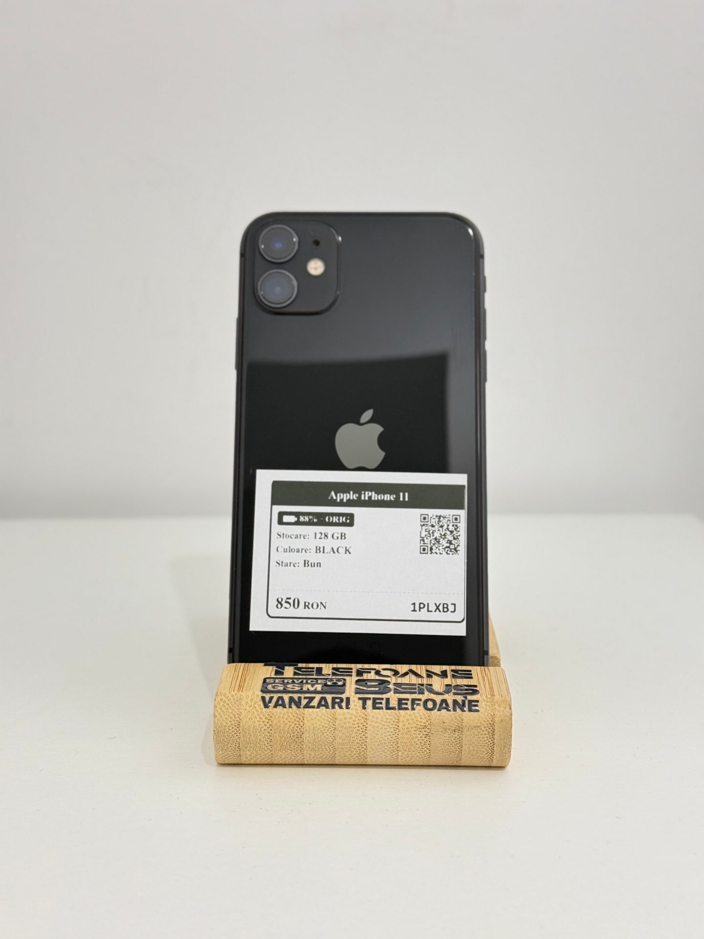 Apple iPhone 11 - Black, 128 GB, Bun - 3